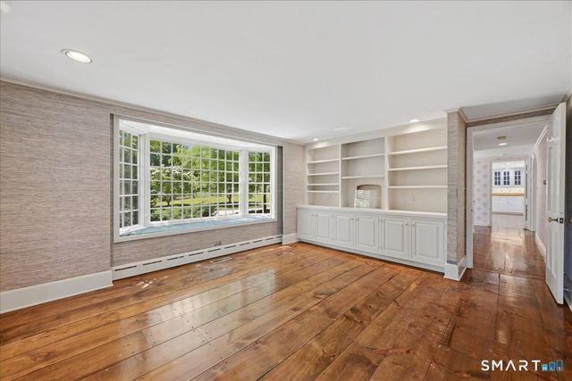 24 New City Street, Essex, CT 06426