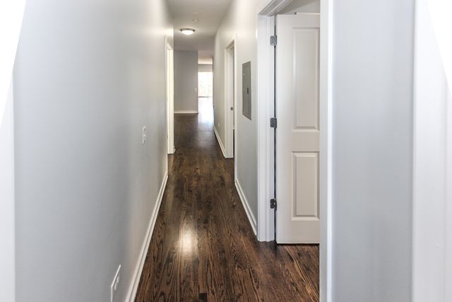 1153 W Washburne Avenue 301, Chicago, IL 60608