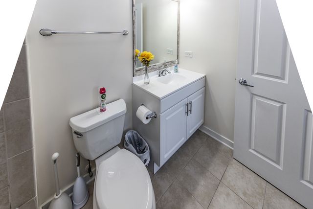 1153 W Washburne Avenue 301, Chicago, IL 60608
