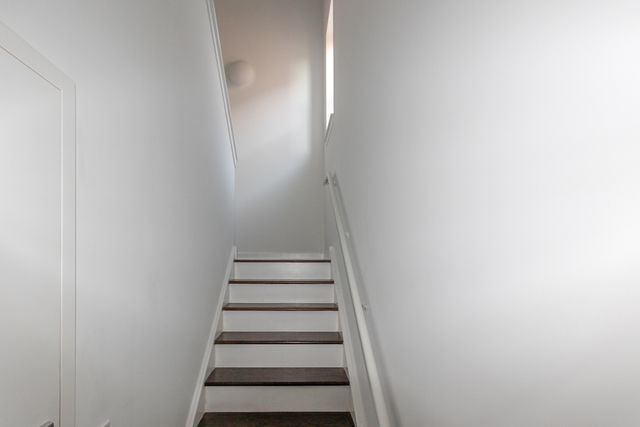 1153 W Washburne Avenue 301, Chicago, IL 60608