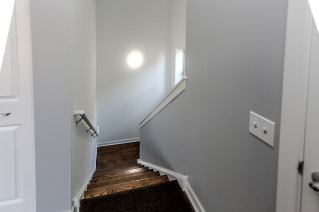 1153 W Washburne Avenue 301, Chicago, IL 60608