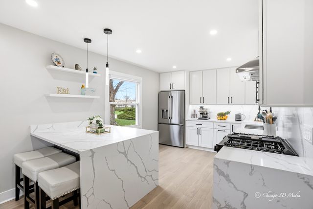 115 Red Bridge Road, Lake Zurich, IL 60047