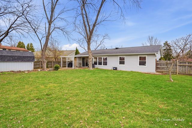 115 Red Bridge Road, Lake Zurich, IL 60047