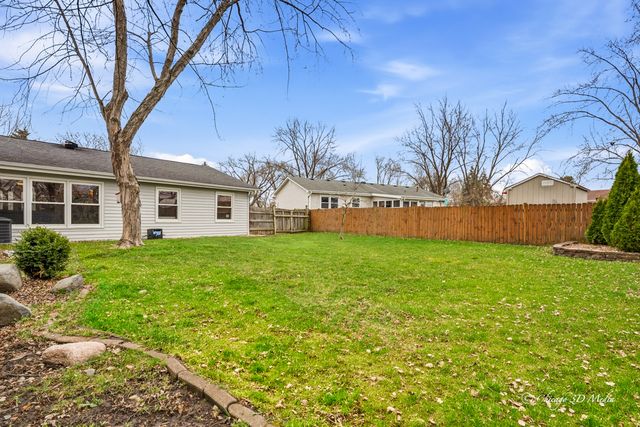 115 Red Bridge Road, Lake Zurich, IL 60047