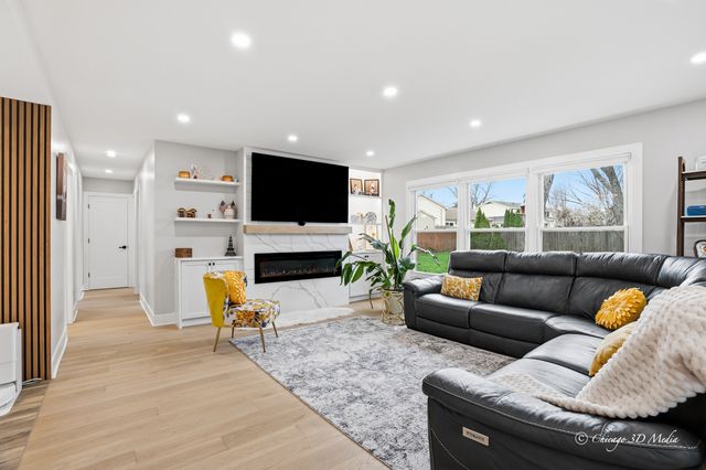 115 Red Bridge Road, Lake Zurich, IL 60047