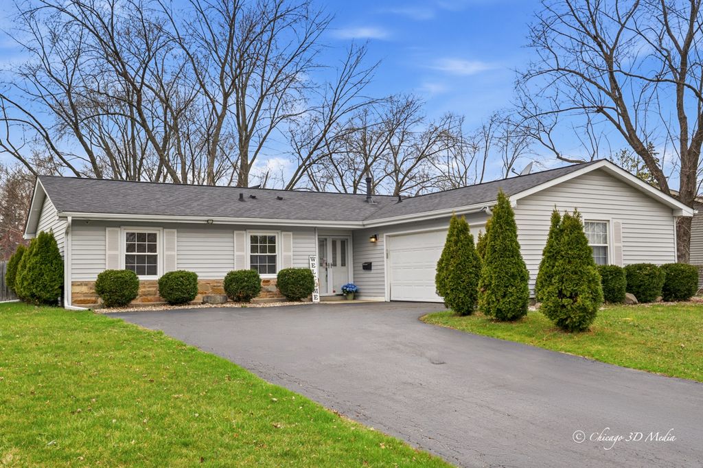 115 Red Bridge Road, Lake Zurich, IL 60047