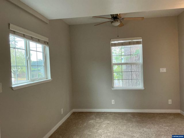 908 Water Av NE, Albany, OR 97321