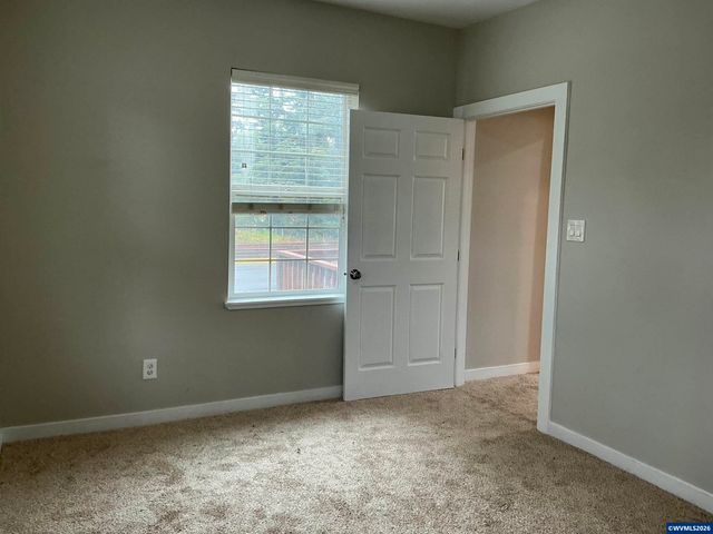 908 Water Av NE, Albany, OR 97321