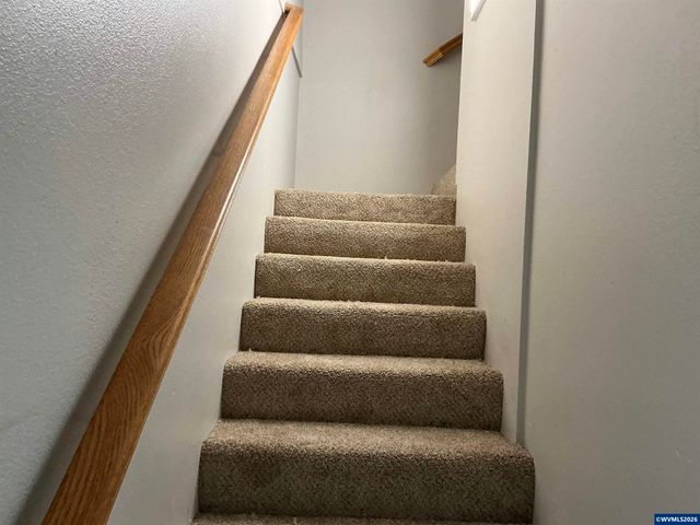 908 Water Av NE, Albany, OR 97321