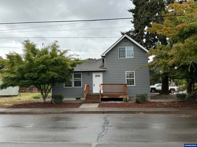 908 Water Av NE, Albany, OR 97321