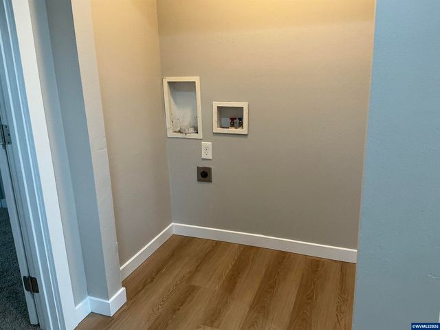 908 Water Av NE, Albany, OR 97321