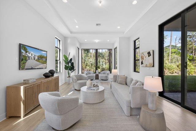 13334 Artisan Circle, Palm Beach Gardens, FL 33418