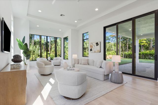 13334 Artisan Circle, Palm Beach Gardens, FL 33418