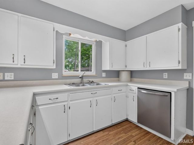 3728 Spruce Drive, Fort Wayne, IN 46809