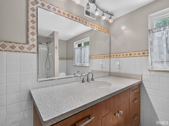 3728 Spruce Drive, Fort Wayne, IN 46809