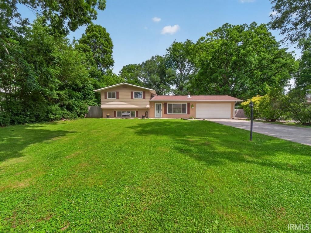 3728 Spruce Drive, Fort Wayne, IN 46809