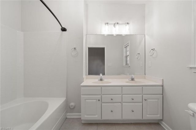 6901 Hanesbrook Circle 102, Clemmons, NC 27012