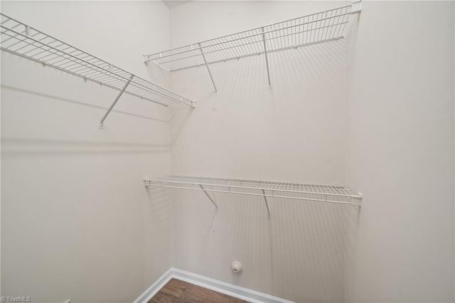 6901 Hanesbrook Circle 102, Clemmons, NC 27012