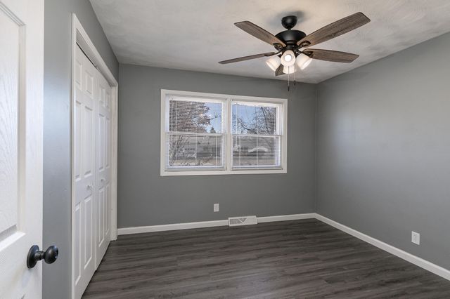 3847 S Broadway Avenue, Springfield, MO 65807