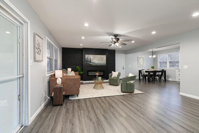 3847 S Broadway Avenue, Springfield, MO 65807