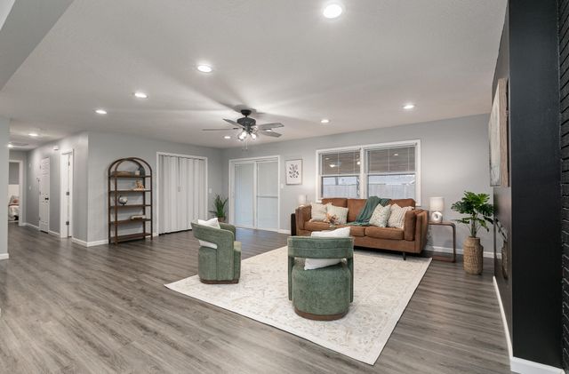 3847 S Broadway Avenue, Springfield, MO 65807