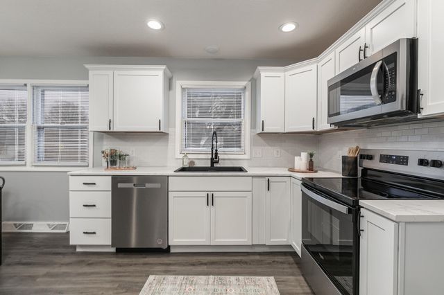 3847 S Broadway Avenue, Springfield, MO 65807