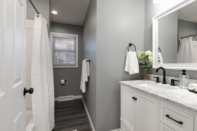 3847 S Broadway Avenue, Springfield, MO 65807