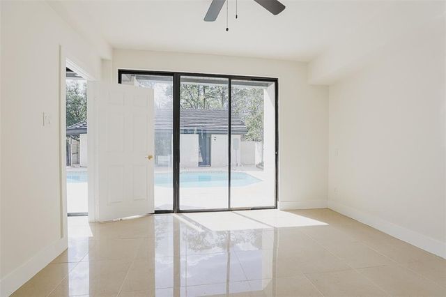 5614 Indian Circle, Houston, TX 77056