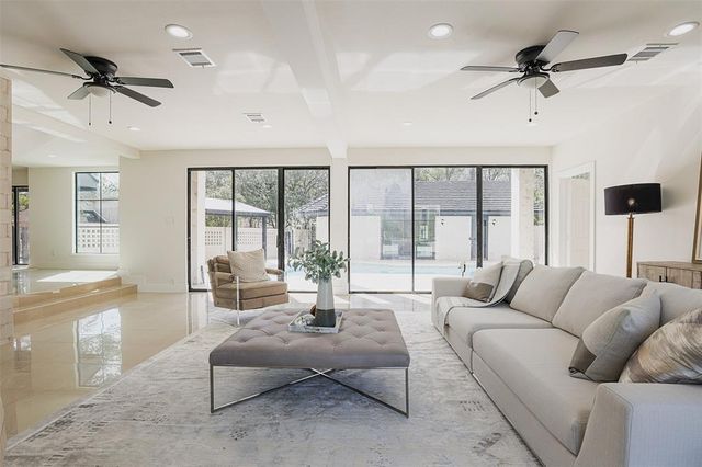 5614 Indian Circle, Houston, TX 77056
