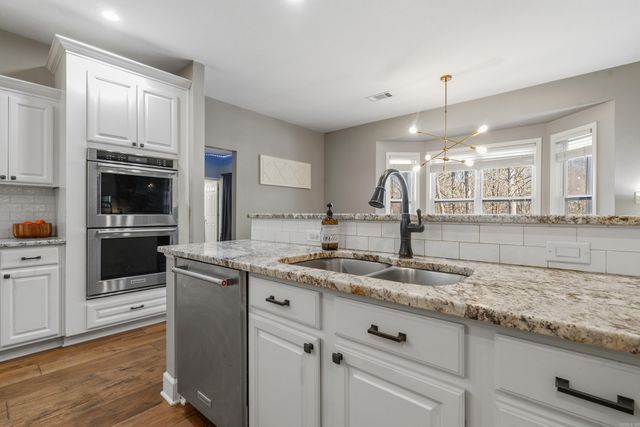 128 Parkway Pl, Pearcy, AR 71964