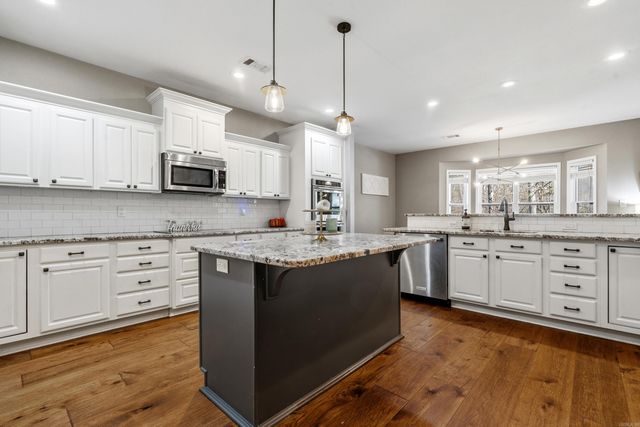 128 Parkway Pl, Pearcy, AR 71964