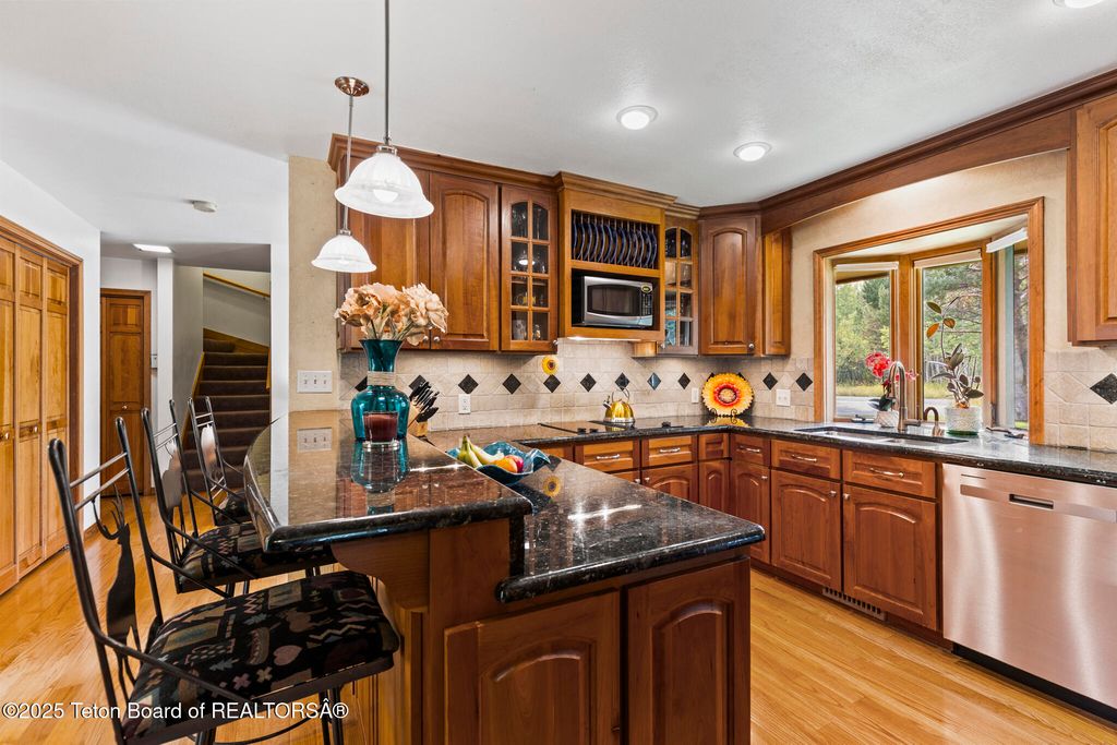 3610 N LAKE CREEK Drive, Wilson, WY 83014 photo 13