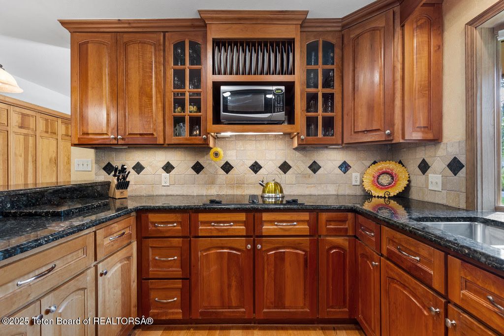 3610 N LAKE CREEK Drive, Wilson, WY 83014 photo 14