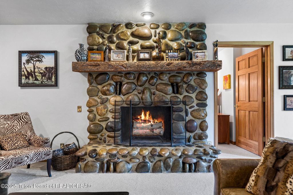 3610 N LAKE CREEK Drive, Wilson, WY 83014 photo 27