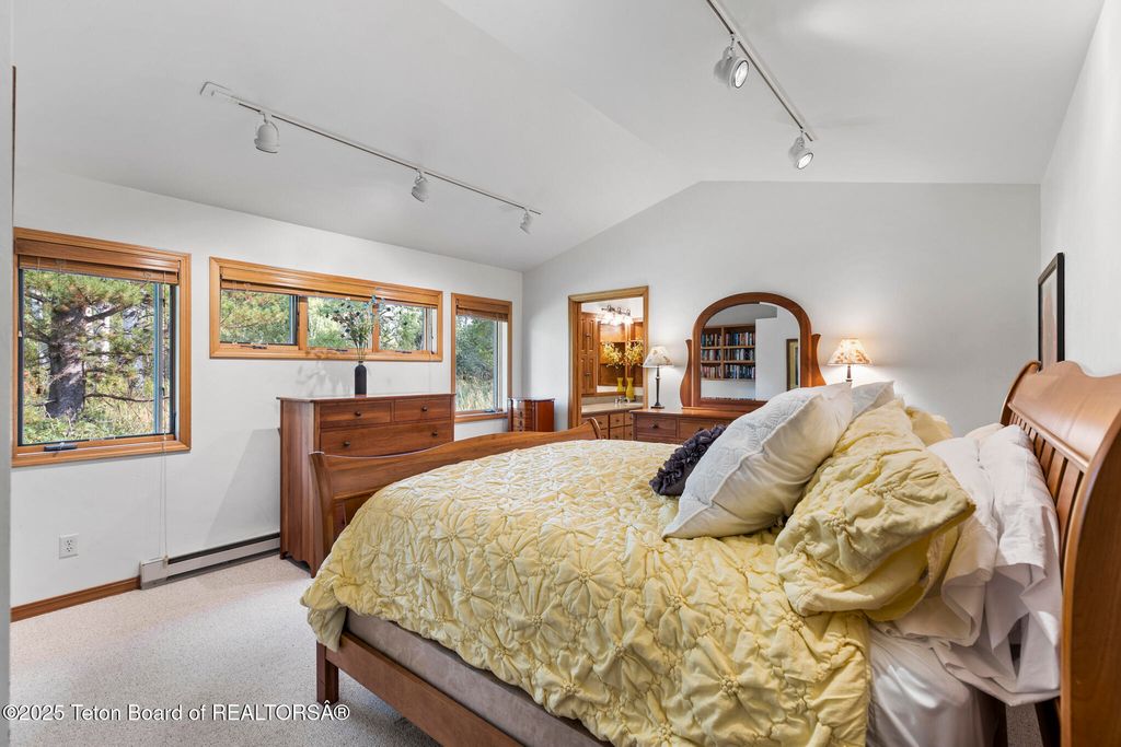 3610 N LAKE CREEK Drive, Wilson, WY 83014 photo 29