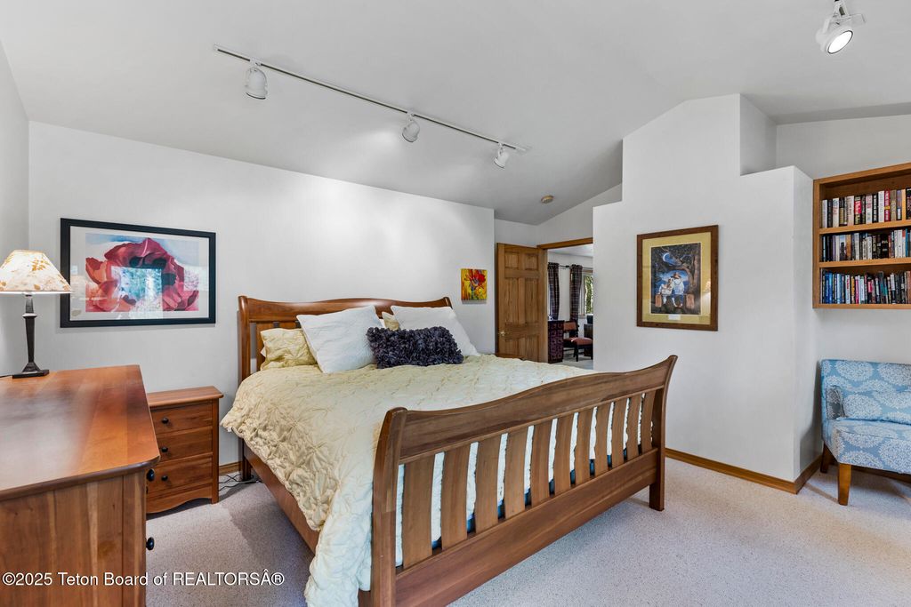 3610 N LAKE CREEK Drive, Wilson, WY 83014 photo 31