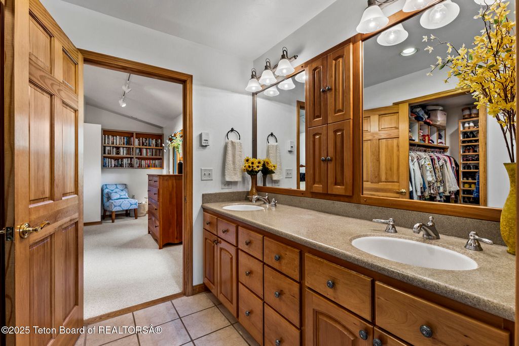 3610 N LAKE CREEK Drive, Wilson, WY 83014 photo 33