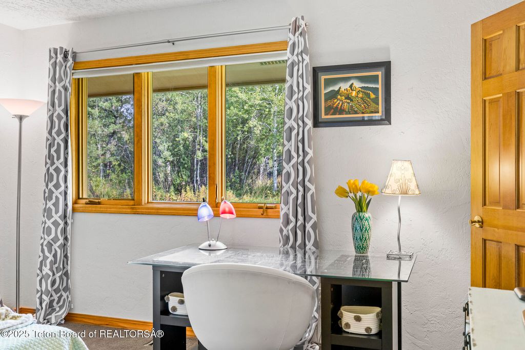 3610 N LAKE CREEK Drive, Wilson, WY 83014 photo 39