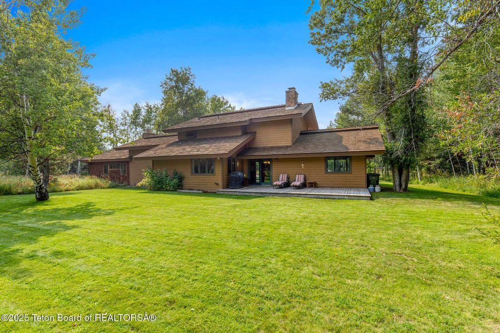 3610 N LAKE CREEK Drive, Wilson, WY 83014 photo 6