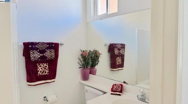 710 City Walk Pl 4, Hayward, CA 94541