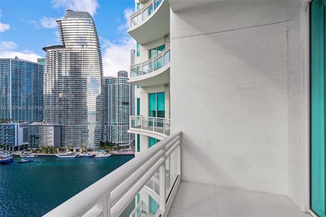 900 Brickell Key Blvd 2004, Miami, FL 33131
