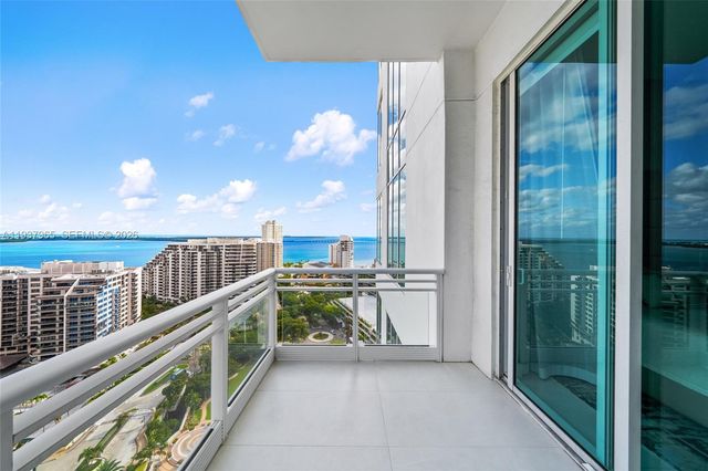 900 Brickell Key Blvd 2004, Miami, FL 33131
