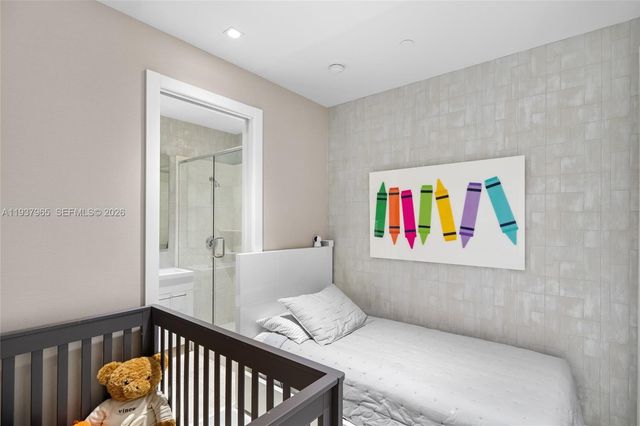 900 Brickell Key Blvd 2004, Miami, FL 33131