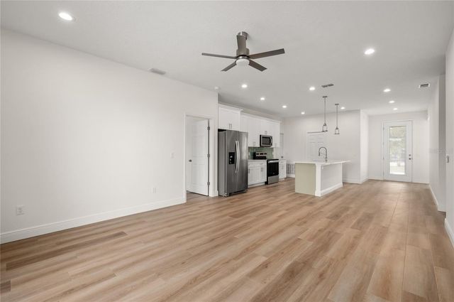 136 11TH AVENUE, Osteen, FL 32764