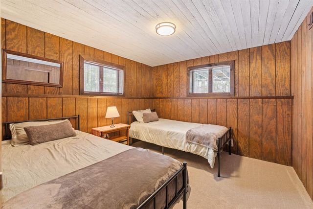 261 Handle Road, Dover, VT 05356