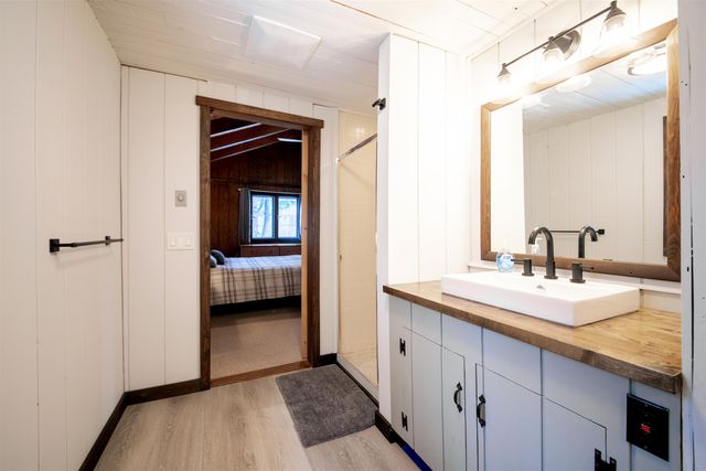 261 Handle Road, Dover, VT 05356