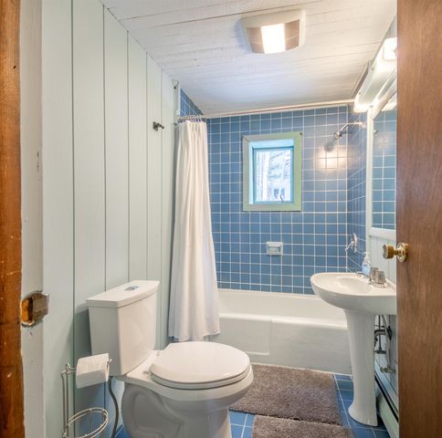 261 Handle Road, Dover, VT 05356