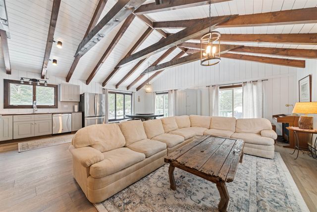 261 Handle Road, Dover, VT 05356