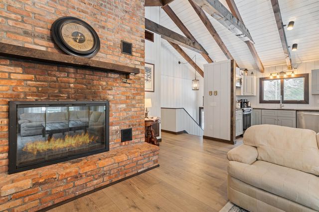 261 Handle Road, Dover, VT 05356