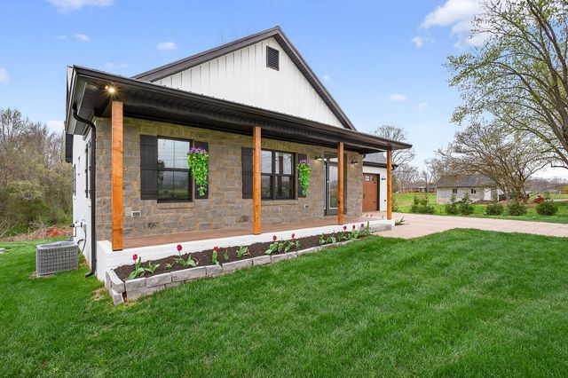 381 Rivercliff Rd, Mcminnville, TN 37110